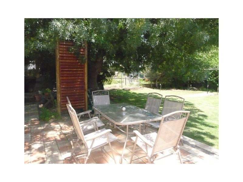 16 Stephenson Street, Mount Barker SA 5251