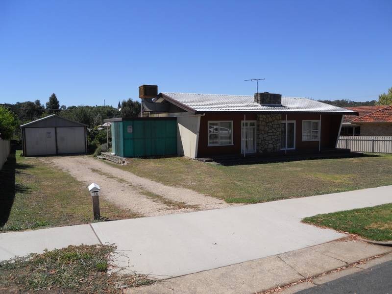 16 Hampden Road, Mount Barker SA 5251