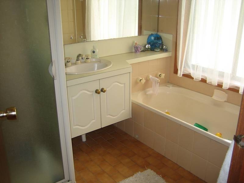 13 Uplands Street, Mount Barker SA 5251