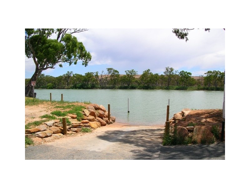 Lot 132 East Front Road, Younghusband SA 5238