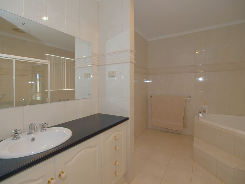 1 Turnbull Court, Woodside SA 5244