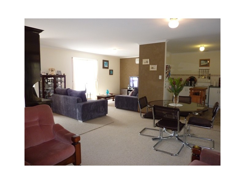 24 Davies Street, Macclesfield SA 5153