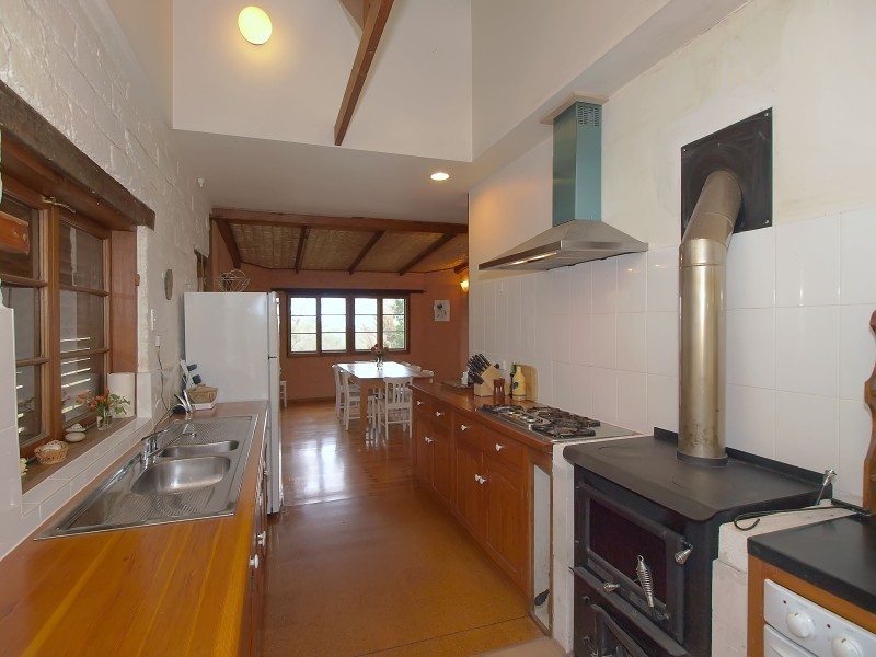 81 Charlick Road, Crafers West SA 5152