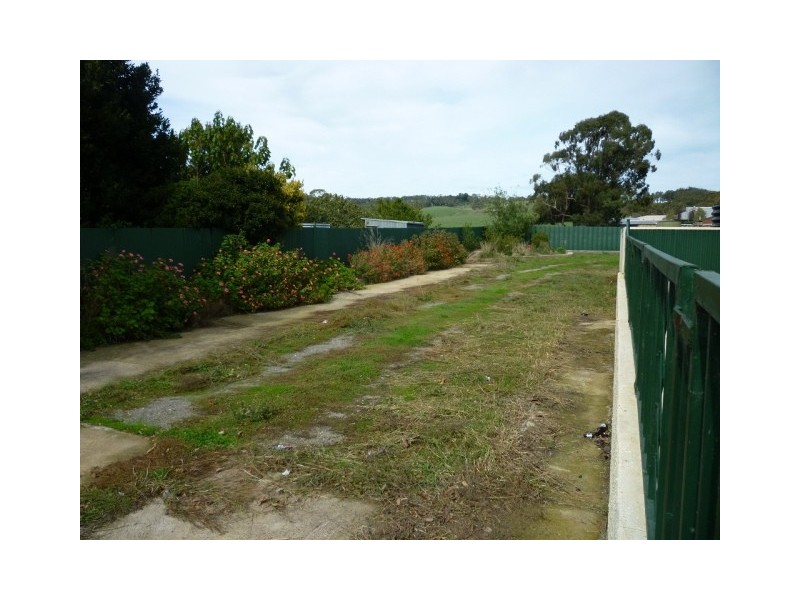 34 & 34a Mawson Road, Meadows SA 5201