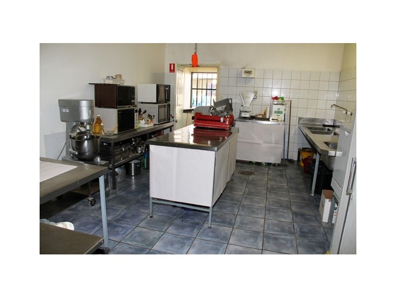 34 & 34a Mawson Road, Meadows SA 5201