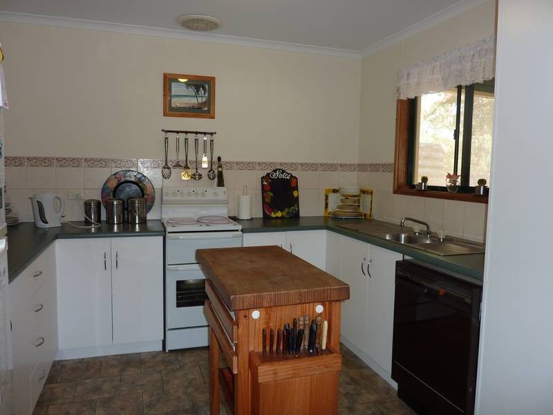 24 Davies Street, Macclesfield SA 5153