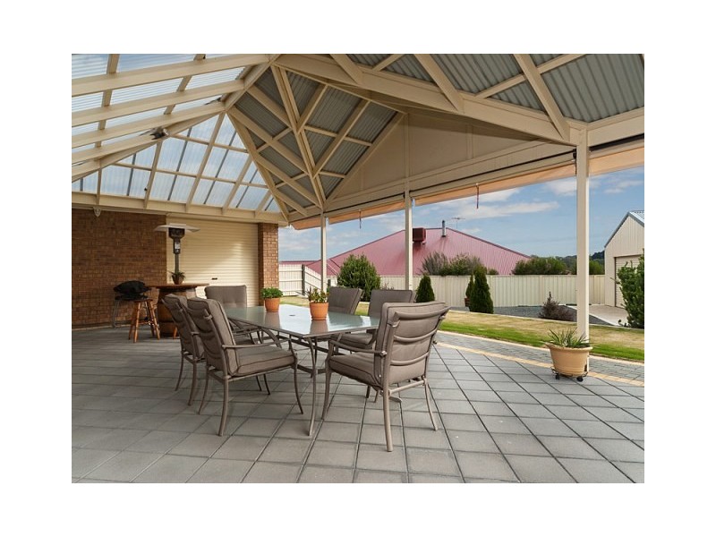 15 Barrow Court, Mount Barker SA 5251