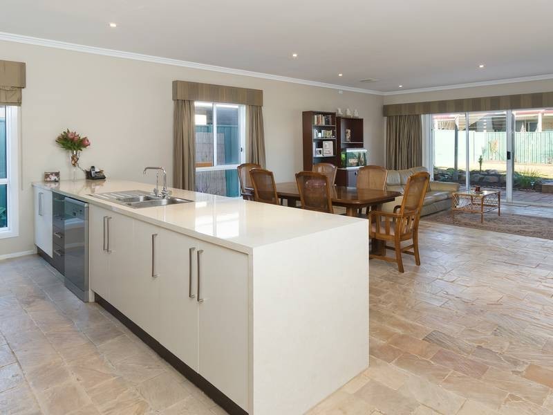 16 Barton Circuit, Mount Barker SA 5251