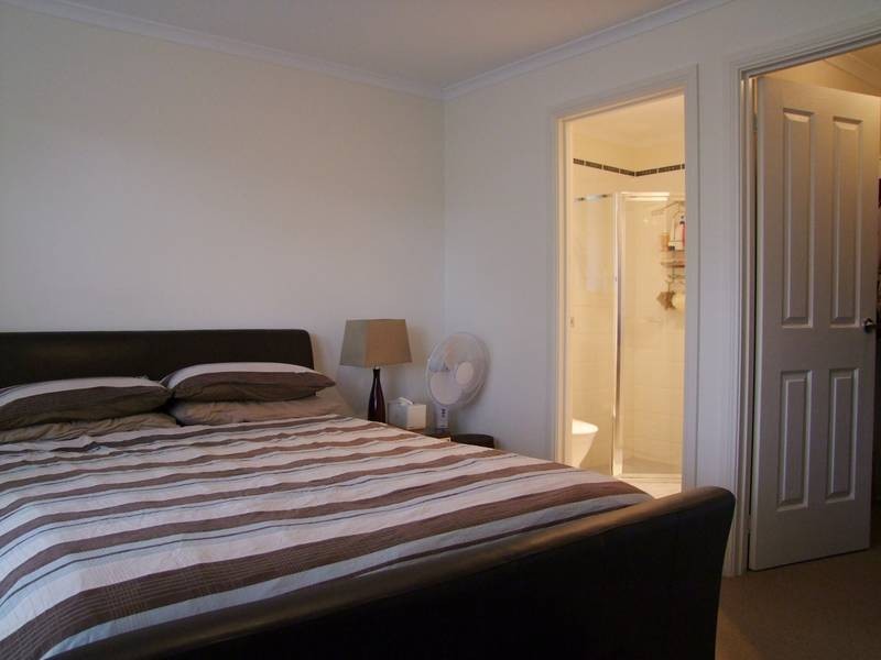 2/11A Albert Road, Mount Barker SA 5251