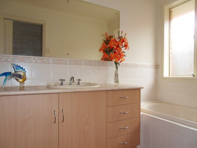 29 Scarborough Way, Mount Barker SA 5251