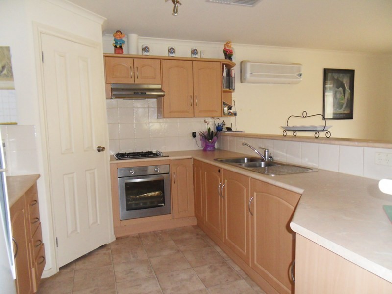 29 Scarborough Way, Mount Barker SA 5251