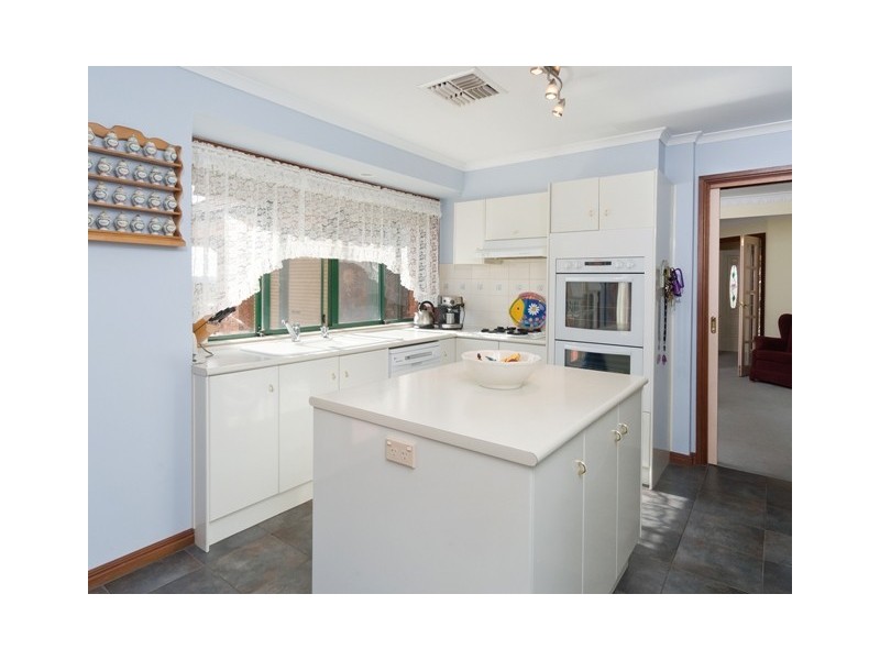 18 Lorikeet Road, Mount Barker SA 5251