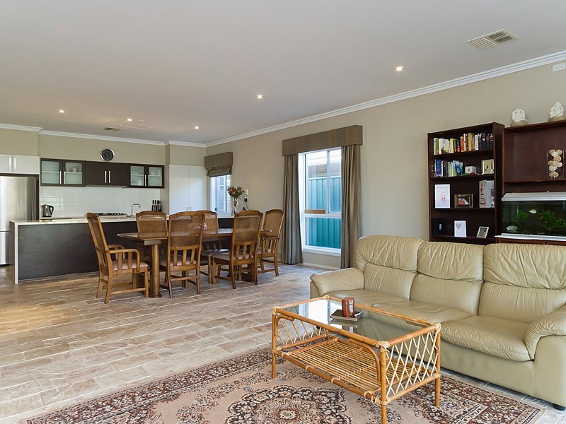 16 Barton Circuit, Mount Barker SA 5251