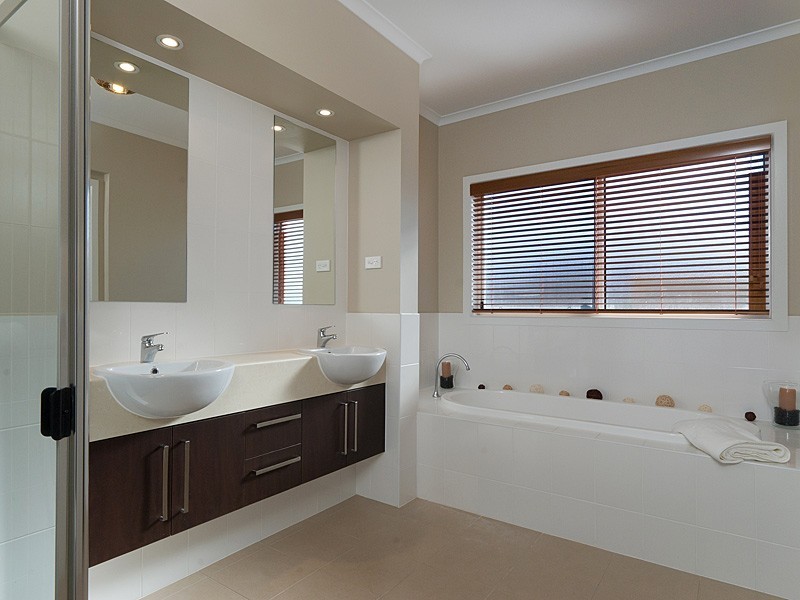 16 Barton Circuit, Mount Barker SA 5251