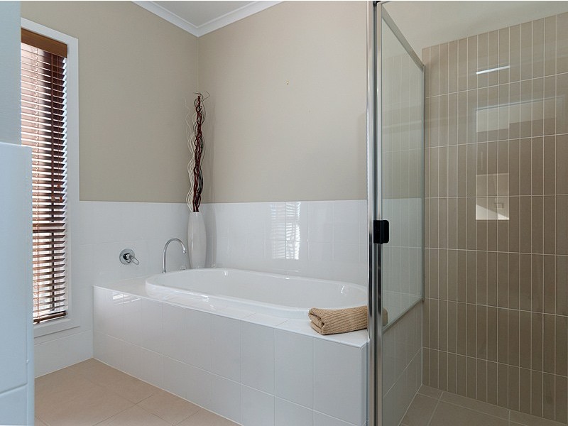 16 Barton Circuit, Mount Barker SA 5251