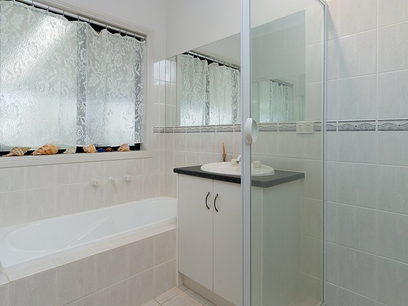 6 Schaefer Court, Mount Barker SA 5251