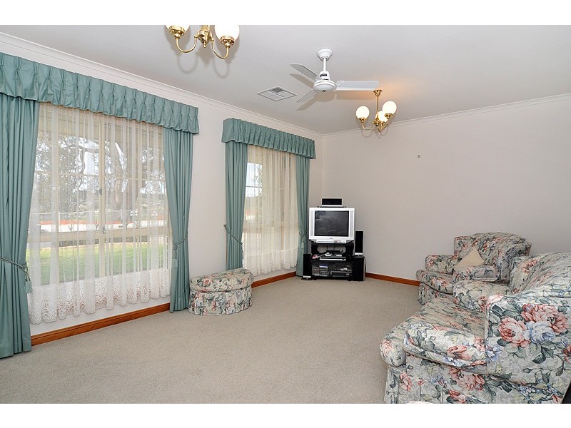 6 Barker Road, Mount Barker SA 5251