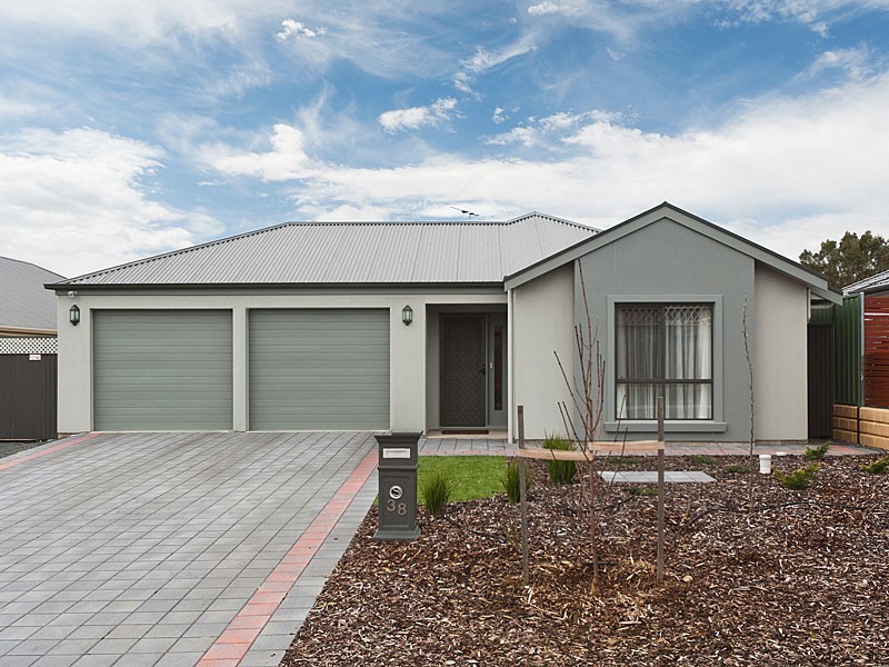 38 Lewis Avenue, Mount Barker SA 5251