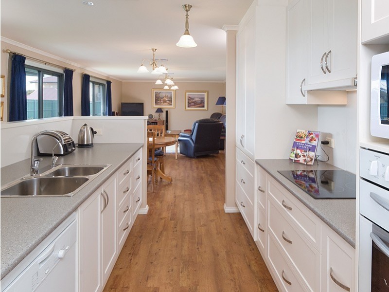 38 Lewis Avenue, Mount Barker SA 5251