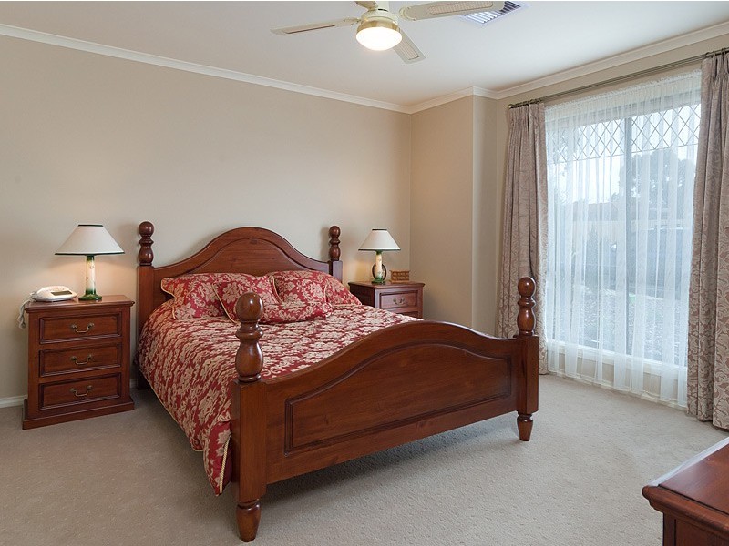 38 Lewis Avenue, Mount Barker SA 5251