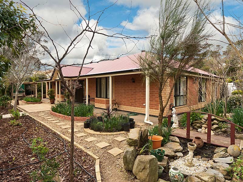 1 Fairfield Road, Mount Barker SA 5251