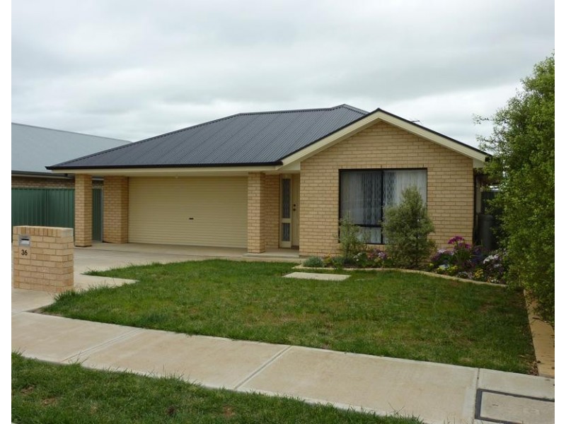 36 Strathmont Drive, Strathalbyn SA 5255