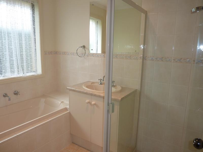 36 Strathmont Drive, Strathalbyn SA 5255