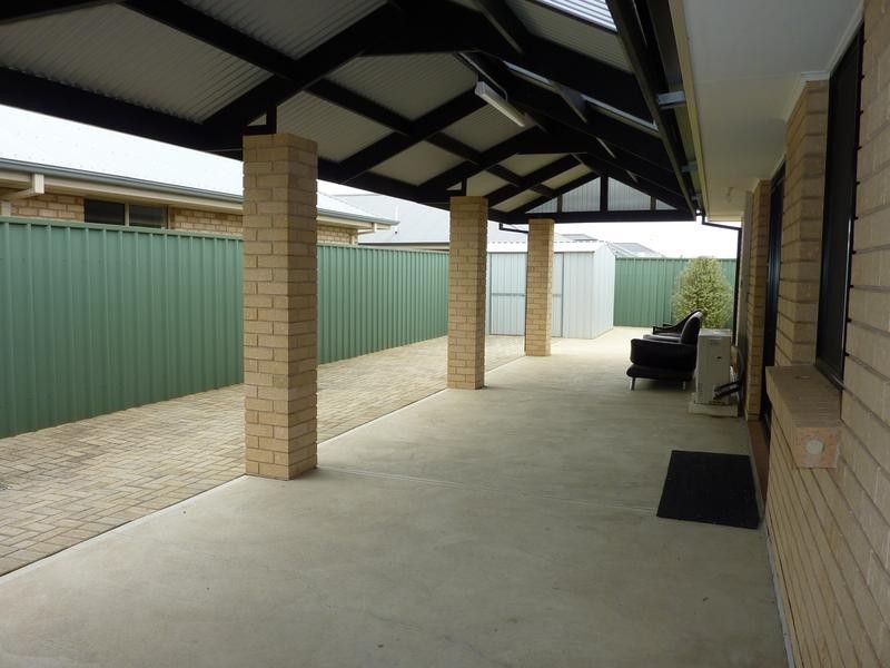 36 Strathmont Drive, Strathalbyn SA 5255