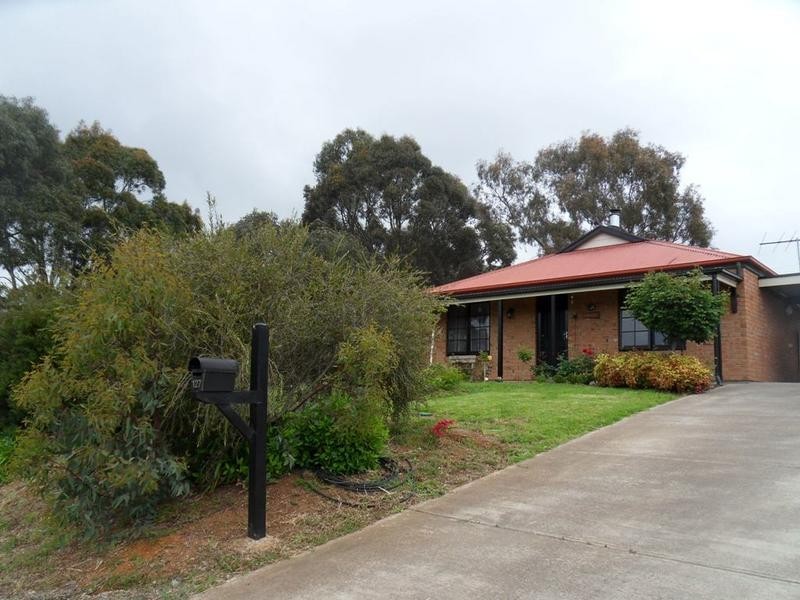 127 Hurling Drive, Mount Barker SA 5251