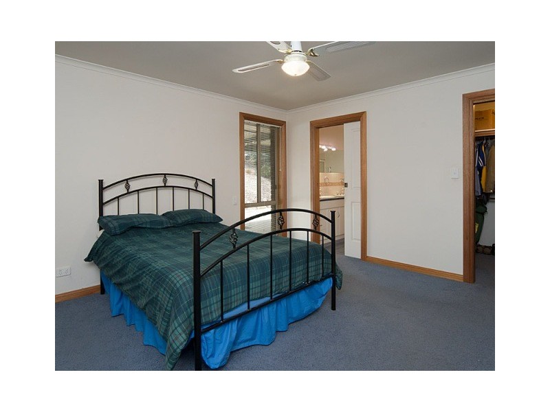 18 Yaktanga Way, Mount Barker SA 5251