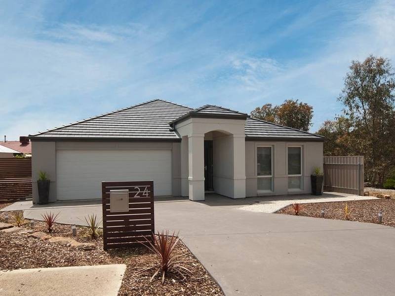 24 Tate Avenue, Mount Barker SA 5251