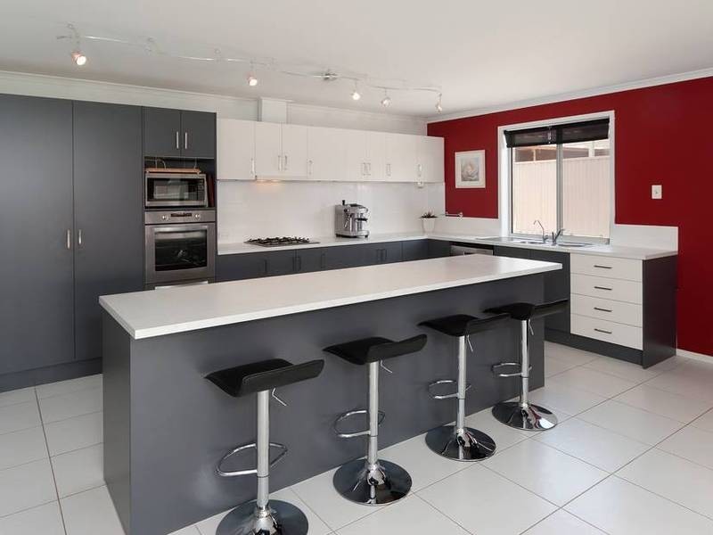 24 Tate Avenue, Mount Barker SA 5251