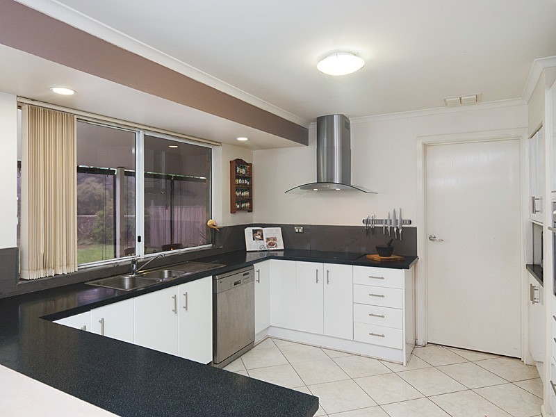 16 Railway Terrace, Mount Barker SA 5251