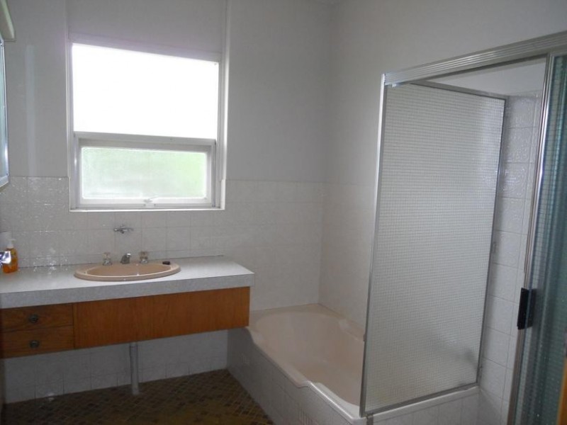 18 Hampden Road, Mount Barker SA 5251