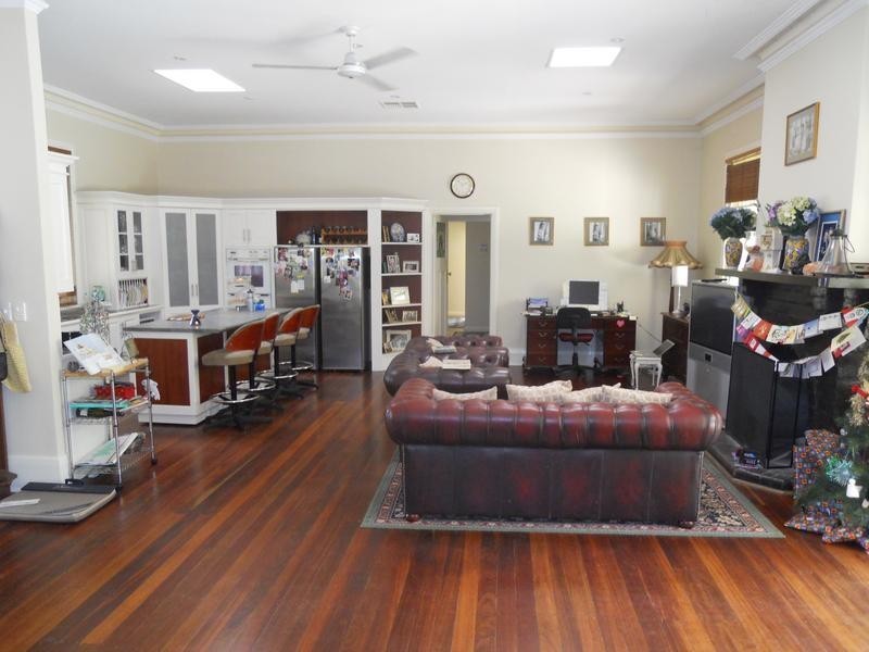 43 Adelaide Road, Mount Barker SA 5251