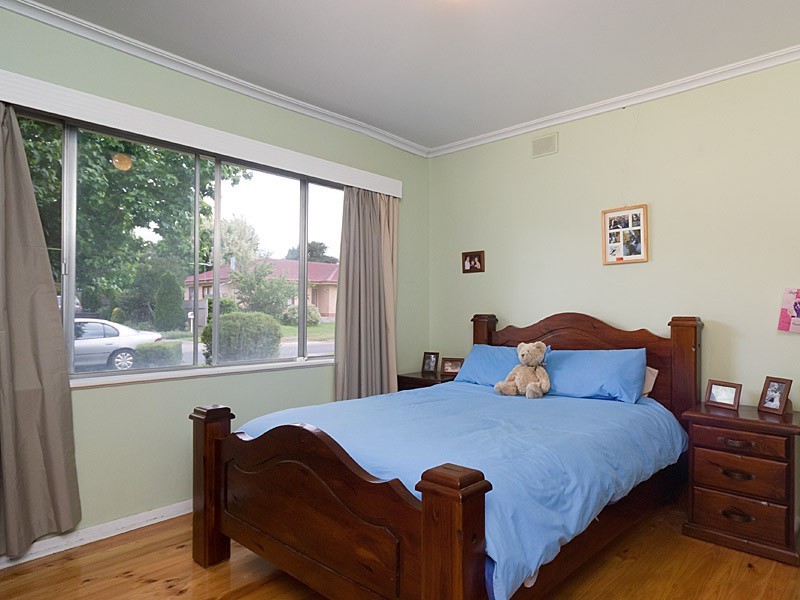 13 Knott Street, Mount Barker SA 5251