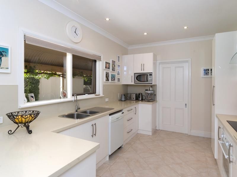 2 Hereford Avenue, Hahndorf SA 5245