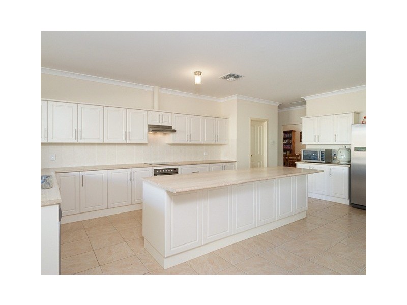 7 Barrow Court, Mount Barker SA 5251