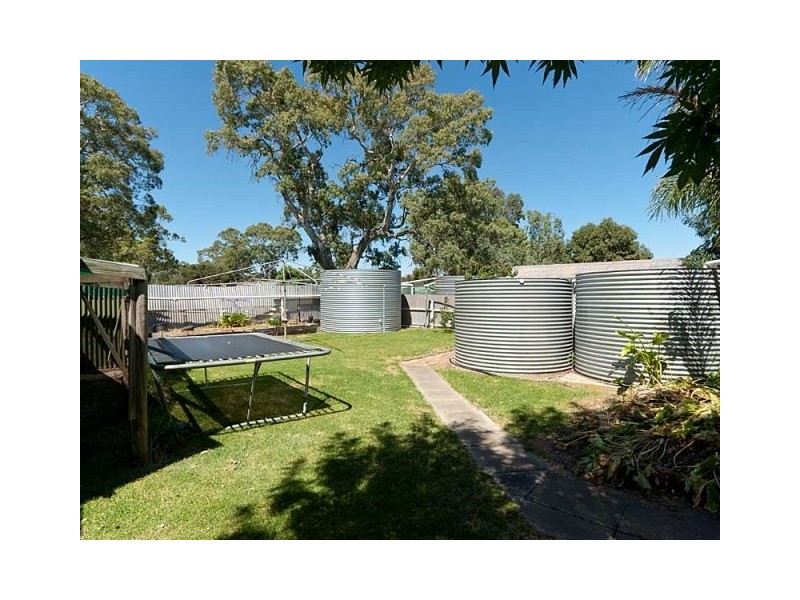 8 Mawson Road, Meadows SA 5201