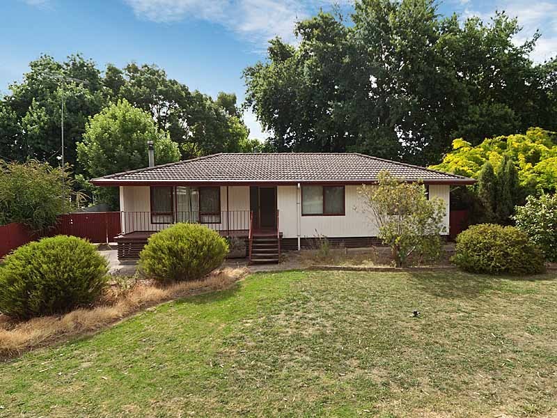 2 Charles Street, Mount Barker SA 5251