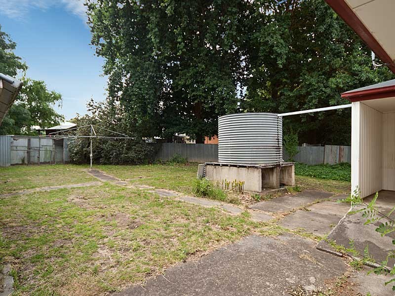 2 Charles Street, Mount Barker SA 5251