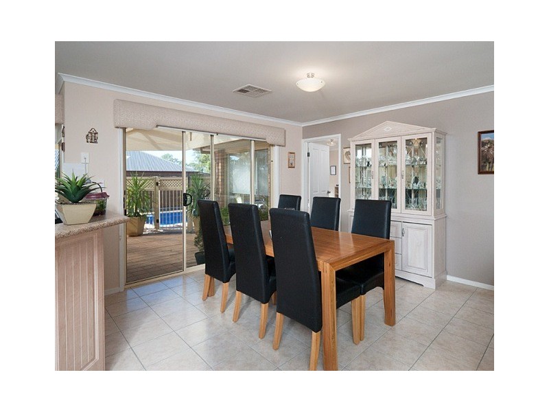 4 Stonybrook Grove, Mount Barker SA 5251