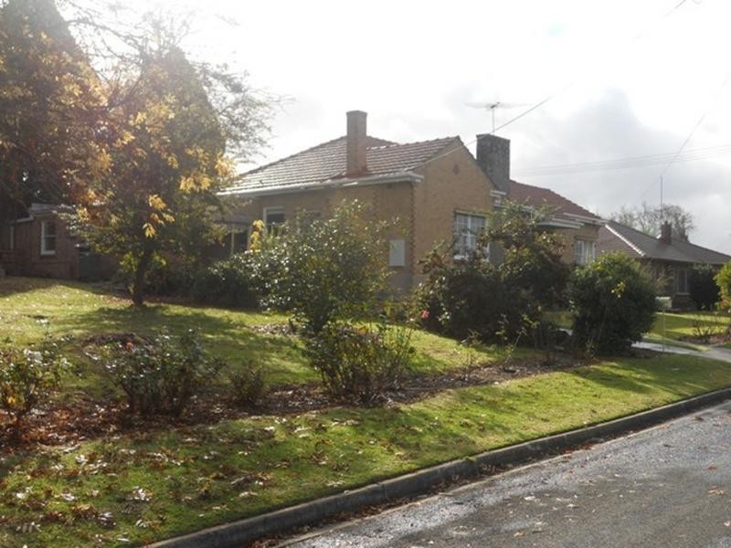 8 Netley Road, Mount Barker SA 5251