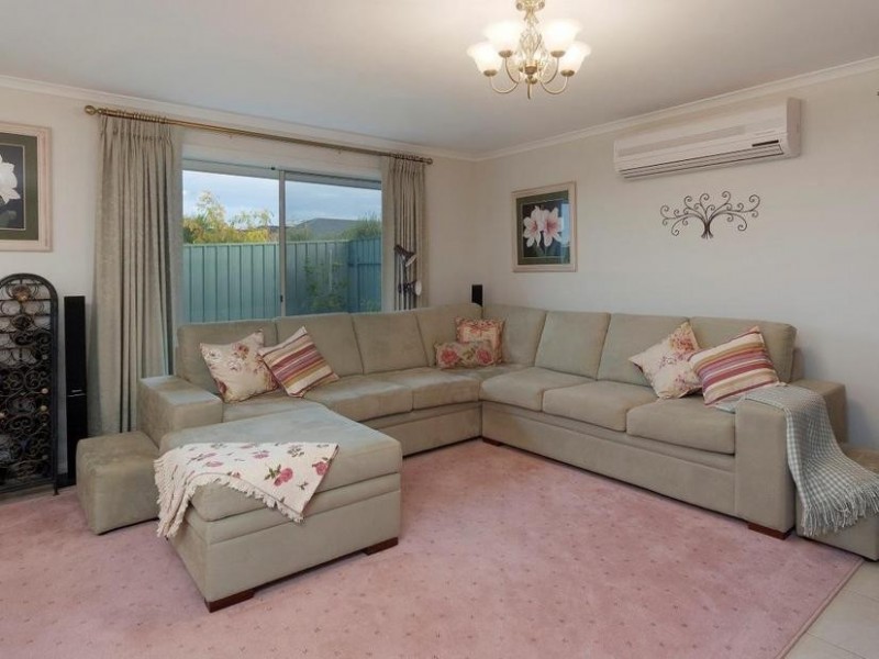 19 Strathford Way, Strathalbyn SA 5255