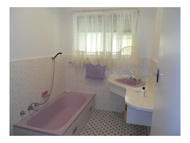 26 Victoria Road, Mount Barker SA 5251