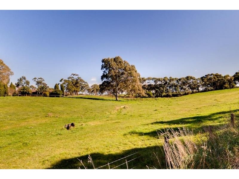 48 Bollen Road, Mount Barker SA 5251