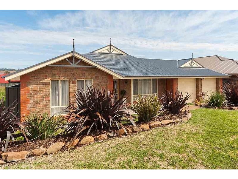 12 Pollard Street, Mount Barker SA 5251
