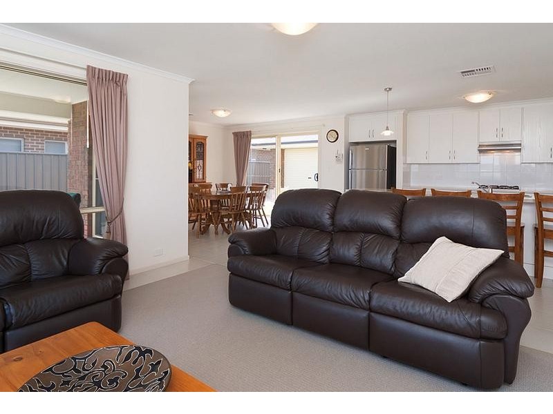 12 Pollard Street, Mount Barker SA 5251