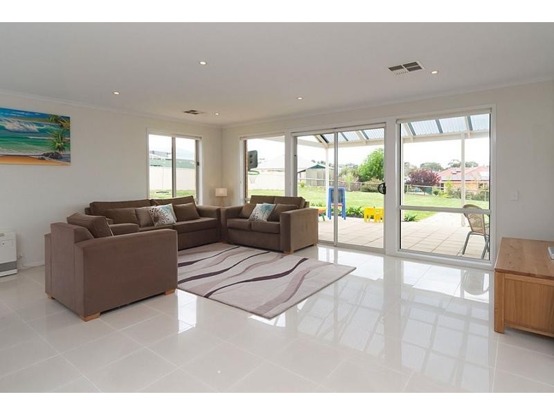 16 Durham Court, Mount Barker SA 5251