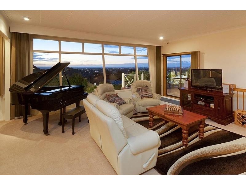 3 Kinedana Street, Eden Hills SA 5050